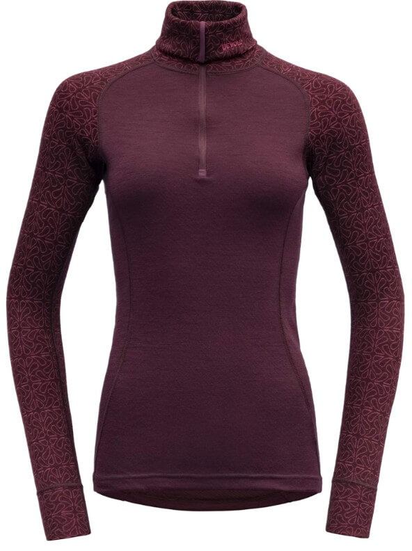 Devold Duo Active Merino 205 Zip Neck -naisten kerrastopaita viininpunaisena, kuvioidut hihat.